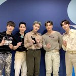 [뉴이스트] 미년이 <b>새</b> <b>프로필</b> 찍었네❤