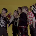 [NCT즌] <b>헬로</b> 82 단체 셀카 포카도 빨리 떴으면 좋겠다