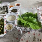 알바비로 <b>족발</b> 머금
