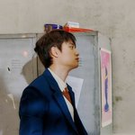 도경수 학교 앞에서