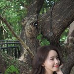 윤아한테 <b>이</b> 색 엄청 <b>잘</b>받는거 같지 않냐