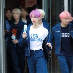 [더보이즈] 머리 <b>부시시</b>한게 너무 귀여움ㅋㅋㅋ