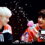 [더보이즈] 둘 다정한 사진 <b>한</b>번도 못봄ㅋㅋㅋㅋ