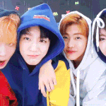 [NCT즌] 이거 런주니 <b>머리위</b>에