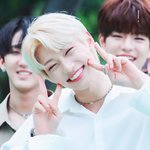 사람으로 변신한 고양이 <b>왕자</b>님!