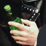 근데 주연 이거 <b>소주</b> 왜 들고 있던겨