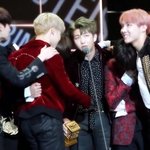 [엔터톡] 제일 충격일것같은 아이돌 속보