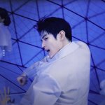 [이태용] 뮤비 다시보는데 태용이 <b>턱</b><b>선</b>