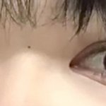 내 눈밑에 저 <b>주름</b> 왜저러는 거임???