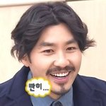 파란  렌즈끼고  등교함