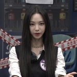 카리나 천<b>서진</b> 닮았다