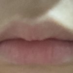 나 입술 진짜 <b>옹졸</b>함