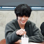 <b>김뷔</b>..