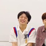 [드루와] 몇 개월만에 <b>흑발</b>하고 더 어려진 남돌이 있다?!?!