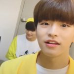 [스키즈] 이 날 브이앱 언제인지 알려줄 <b>테이</b> 구ㅏㅁ