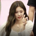 [댓글부탁해] [판살리기] 블랙핑크 제니 이 머리 뭐야?