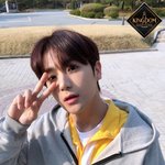 [더보이즈] 현재 후드<b>집</b><b>업</b> 정보 물어본 더빈데
