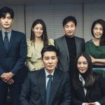 드라마에서 세 여자의 사랑을 받고 있는 마성의 남자