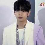 <b>뷔</b> 머리 이렇게 지금해주면