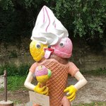 <b>동심</b> 파괴하는 기괴한 디자인들