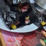 [웃긴짤] 성인되고 처음 만들어 본 <b>김밥</b>