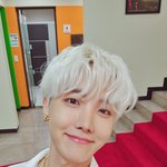 정호석 <b>백금발</b> 오ㅑ 이제야 했냐
