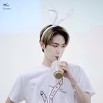 [펜타곤] 고<b>신원</b>은 토끼다