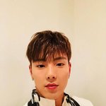 그룹내 알아주는 셀카 바보 멤버