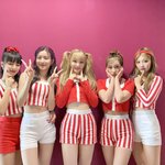 <b>팝콘</b>먹다가 생각난 아이돌 무대의상.jpg