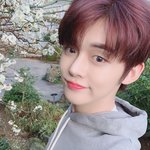 [TXT] 연준이 셀카에서도 살 빠진 게 확 <b>티</b><b>난다</b>