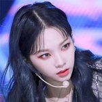 눈,<b>코</b>,<b>입</b> 만으로도 벅찬 작은 얼굴