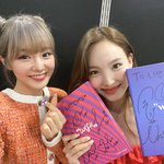 이정도면 트와이스 소규모 팬미팅 아님?