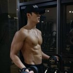 <b>상체</b> 유독 짧은 사람들 대부분 통허리임??