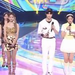 <b>쯔위</b>랑 안유진 투샷