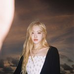 [댓글부탁해] 후 이즈 쉬(<b>who</b> is she?)?