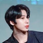 나 <b>코에</b> 점 박을지 말지 추반해줘