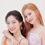 <b>사나</b> 다현 앳스타일 화보 인터뷰