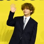 <b>뷔</b> 아이돌 안할건가...