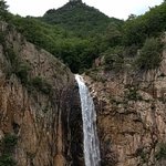 설악산 대승<b>폭포</b>서 여성 숨진 채 발견