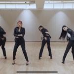 넥스트레벨 춤에서 윈터만 엉덩이 문질문질하는 이유 있냐