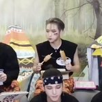 [에이티즈] 먹<b>짱</b> 넘 좋아