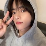 [TXT] 너네 실망이야..왜 이 <b>셀카</b> 뜬거 몰랐지