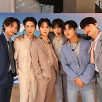 [펜타곤] 얘드라 어제 <b>케이콘</b> 흑발만 잘생겼는ㄷㅔ?