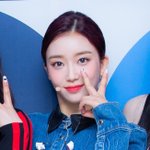 스테이씨 <b>승무원</b>