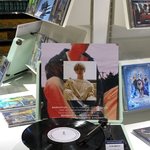 <b>전시</b>만 해놓고 <b>안</b>내주는 행위