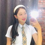 <b>이나은</b> 이쁘ㄷ긴하구나