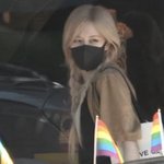 지금 제니 <b>로제</b> <b>미국</b>에 있음