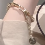 [댓글부탁해] 혹시 이 <b>팔찌</b> 브랜드나 어느 제품인지 알아?ㅠㅠㅠㅠㅠ