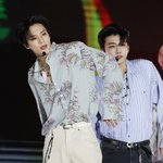 [NCT즌] <b>맛</b> 활동 다 끝나니까 <b>이런</b> 옷 입혀주네