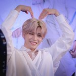 [이태용] <b>아악</b> 태용아 제발 모든 생일서폿들 다 봐줘